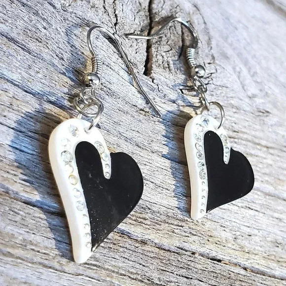 Vintage Y2K White Black Lucite Austrian Crystal Asymmetrical Heart Earrings - Picture 3 of 9